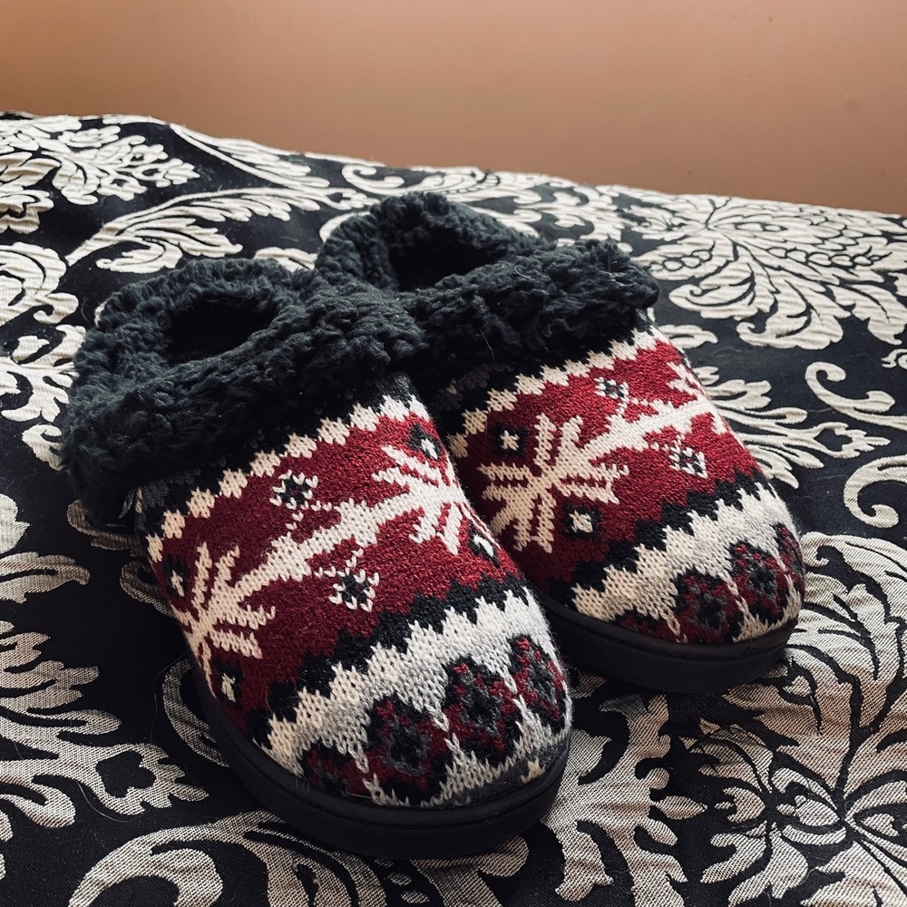 Muk Luks slippers